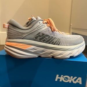 Hoka Bondi 7 women’s sneakers